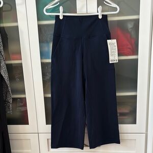 Lululemon Align Wide Leg Crop SZ 4 True Navy NWT 💙💙